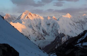 virjerab la pass trek