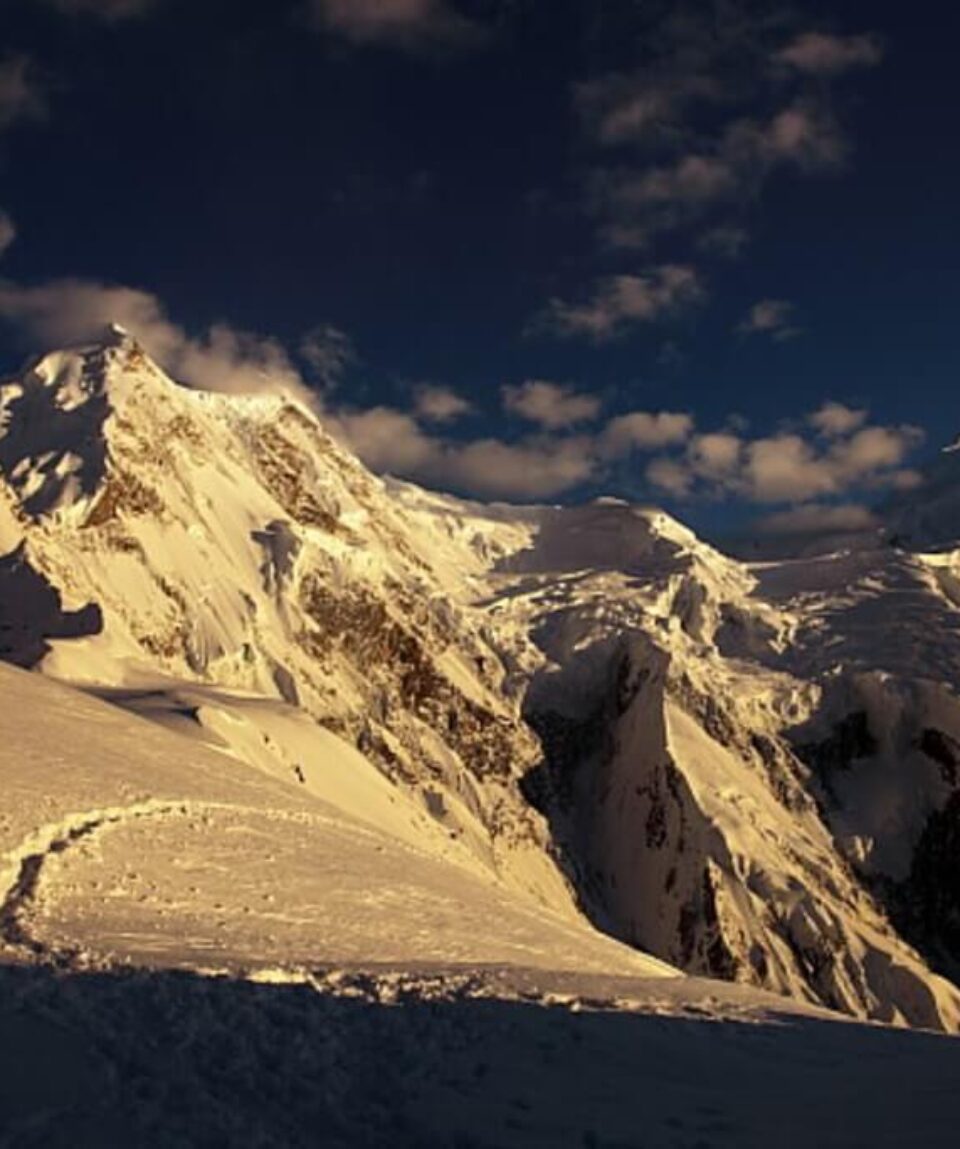 mani peak expedition